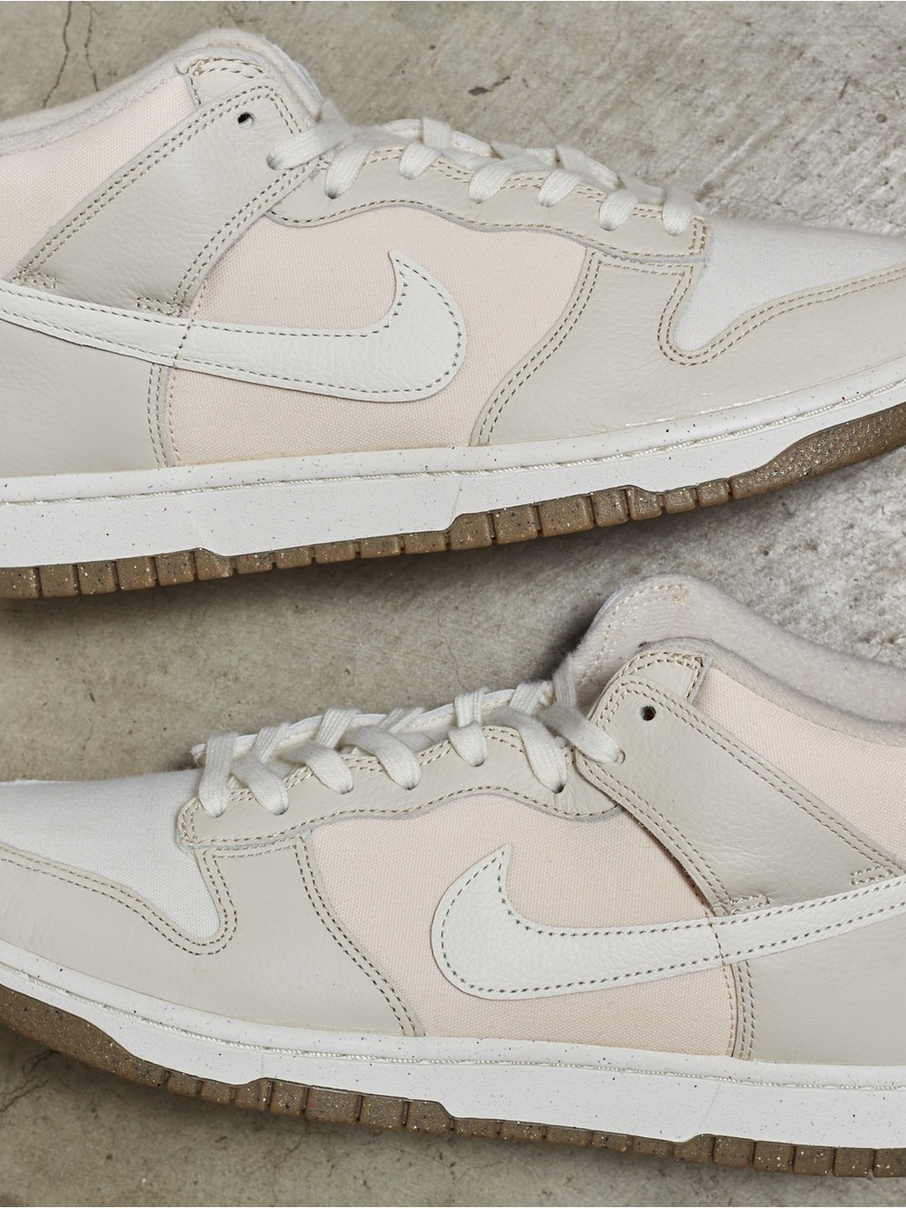 SAMPLE Nike Dunk Mid ‘Light Orewood/Brown Gum’